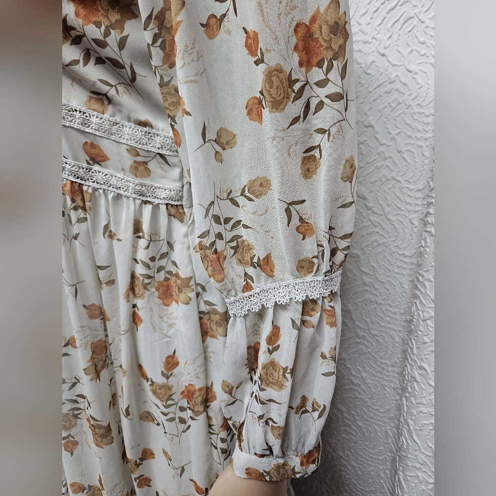 Cream Bishop Sleeve Sundress with Scoop Neck - Picture 11 of 12
